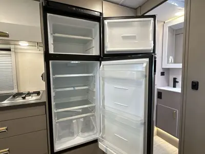 2027 Winnebago Navion photo 32