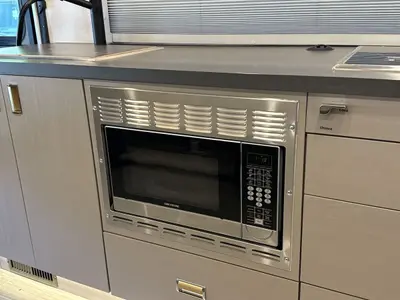 2027 Winnebago Navion photo 48