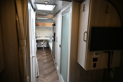 2025 AIRSTREAM INTERNATIONAL photo 10