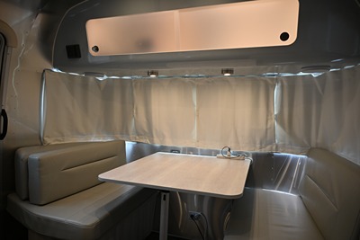2025 AIRSTREAM INTERNATIONAL photo 4