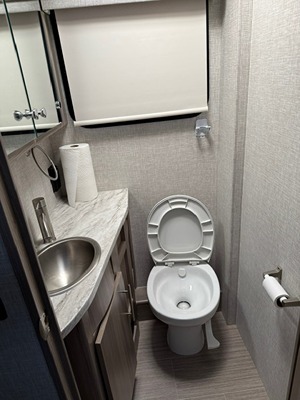2024 THOR MOTOR COACH VEGAS photo 12