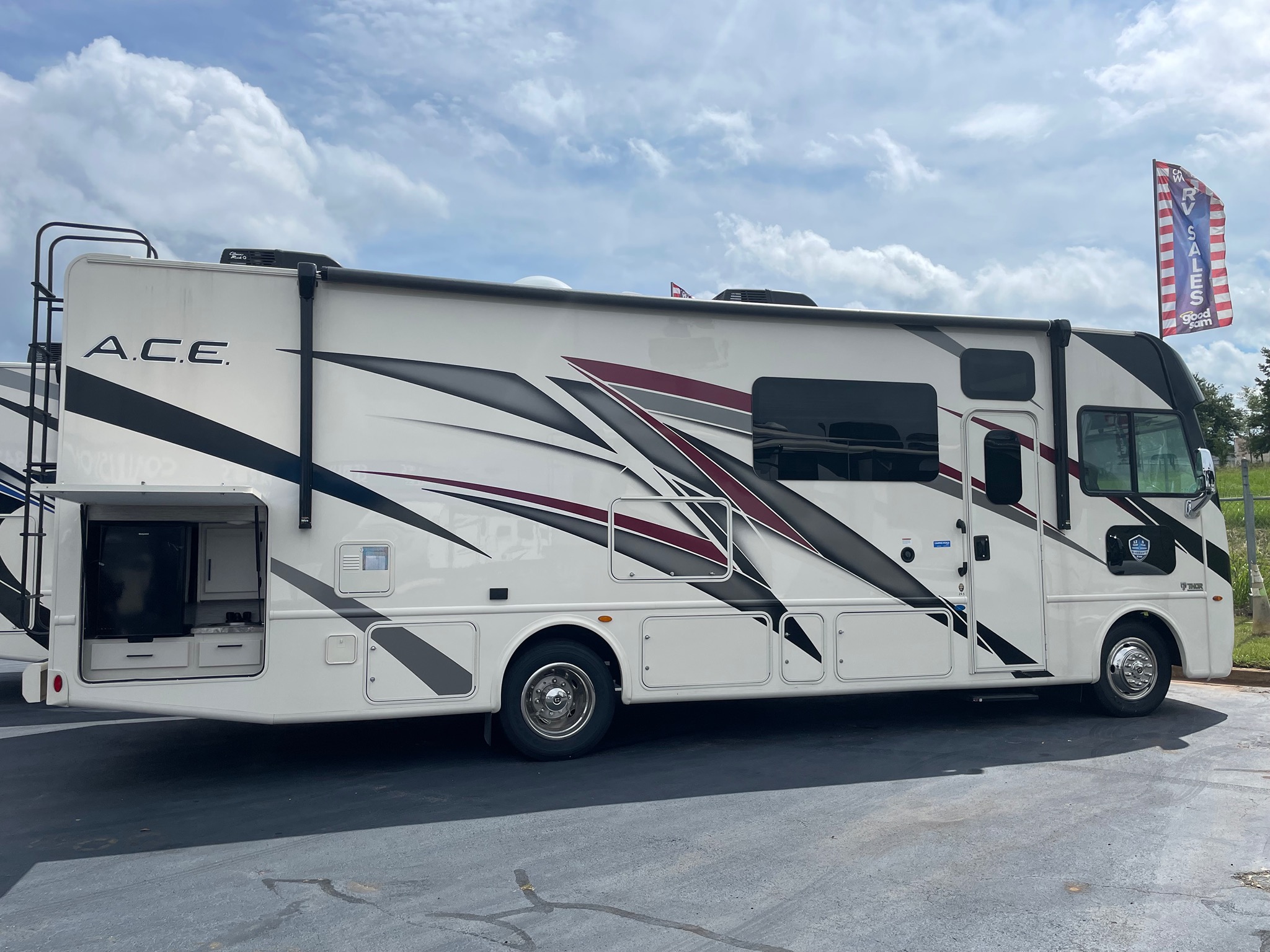 2022 THOR MOTOR COACH A.C.E. exterior
