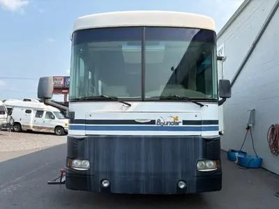 2003 Fleetwood Bounder Diesel photo 2