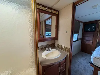 2003 Fleetwood Bounder Diesel photo 31