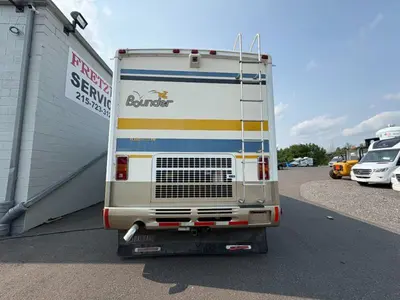 2003 Fleetwood Bounder Diesel photo 7
