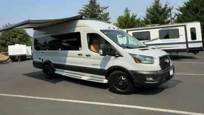 2027 Coachmen Beyond photo 6