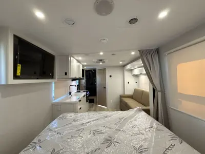 2027 Winnebago Thrive photo 35