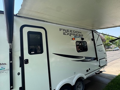 2020 COACHMEN FREEDOM EXPRESS BLAST photo 31