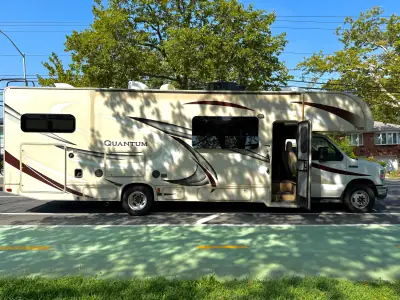 Used 2016 Thor Motor Coach Quantum PD31