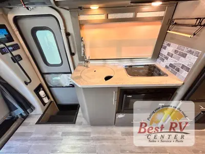 2018 Thor Motor Coach Compass photo 28