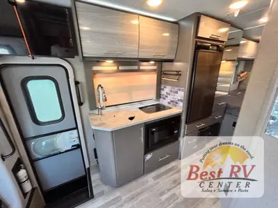 2018 Thor Motor Coach Compass photo 25