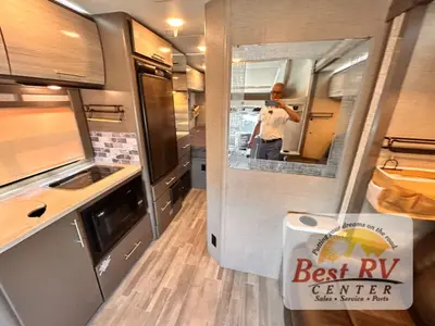 2018 Thor Motor Coach Compass photo 21
