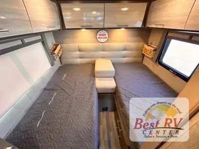 2018 Thor Motor Coach Compass photo 39