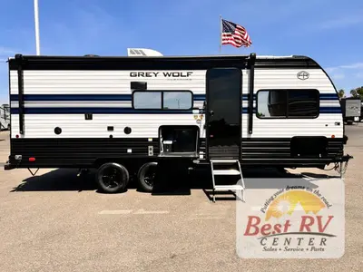 2027 Forest River Cherokee Grey Wolf photo 2
