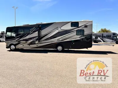 2013 Thor Motor Coach Outlaw photo 7
