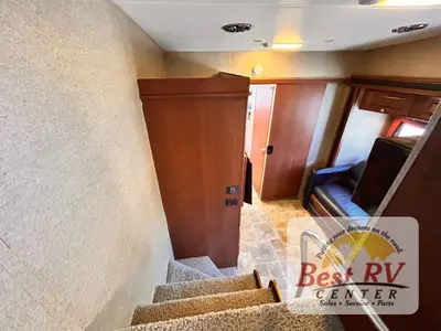 2013 Thor Motor Coach Outlaw photo 49