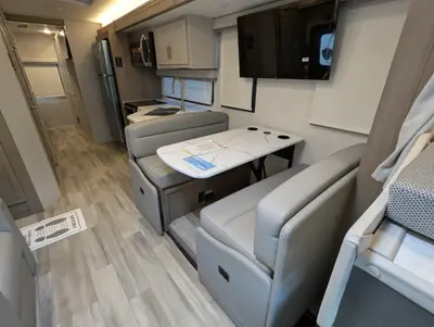 2027 Thor Motor Coach Omni photo 32