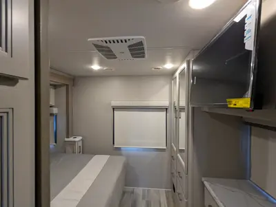 2027 Thor Motor Coach Omni photo 24