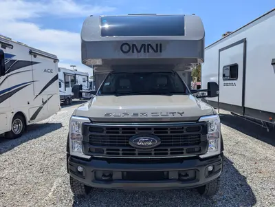 2027 Thor Motor Coach Omni photo 3