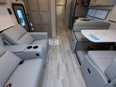 2027 Thor Motor Coach Omni photo 35