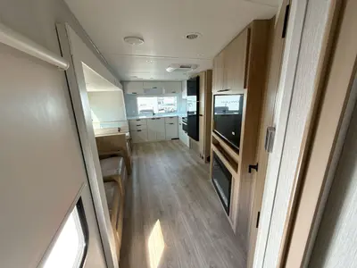 2027 Winnebago Thrive photo 35