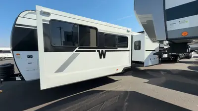 2027 Winnebago Thrive photo 5