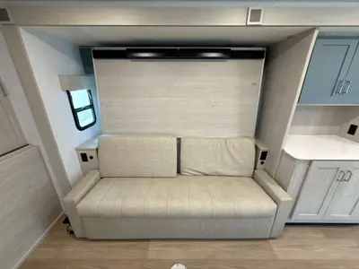 2027 Winnebago Suncruiser photo 41