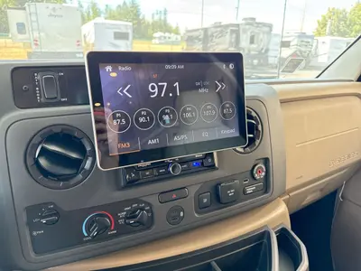 2027 Winnebago Suncruiser photo 28