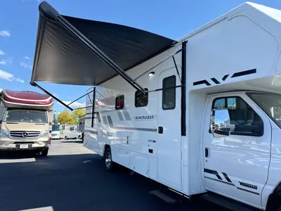 2027 Winnebago Suncruiser photo 20