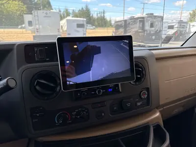 2027 Winnebago Suncruiser photo 25