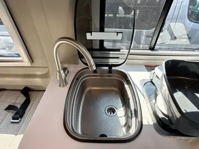 2020 Winnebago Travato photo 34