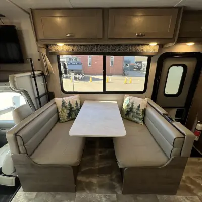 2024 Gulf Stream Conquest photo 32
