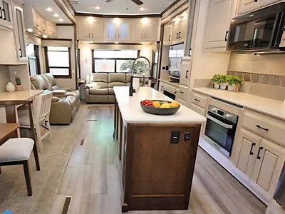 2021 DRV MOBILE SUITES photo 3
