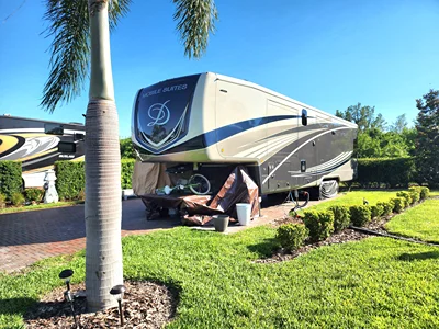 2021 DRV MOBILE SUITES photo 7