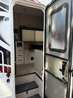 2023 THOR MOTOR COACH CHATEAU photo 6