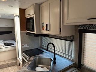 2023 THOR MOTOR COACH CHATEAU photo 11
