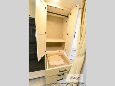 2023 Thor Motor Coach Four Winds Sprinter photo 17