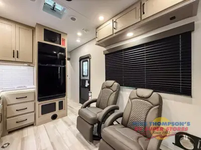 2026 Grand Design Momentum G-Class photo 13