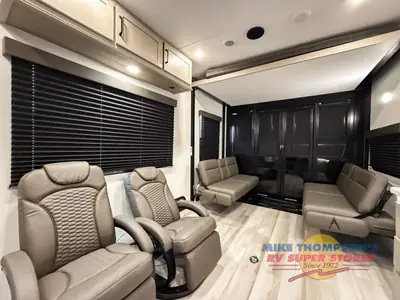 2026 Grand Design Momentum G-Class photo 7