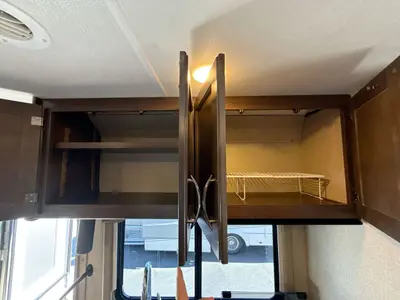 2019 Thor Motor Coach Freedom Elite photo 20