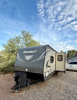 2017 KEYSTONE HIDEOUT photo 2