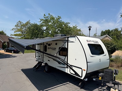 2021 FOREST RIVER SURVEYOR LEGEND photo 5