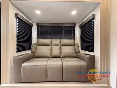 2026 Grand Design Momentum G-Class photo 10