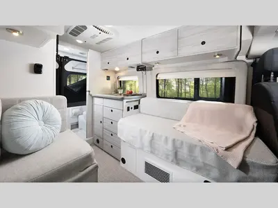 2024 Jayco Comet photo 2