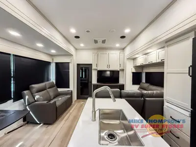 2026 Grand Design Momentum G-Class photo 7