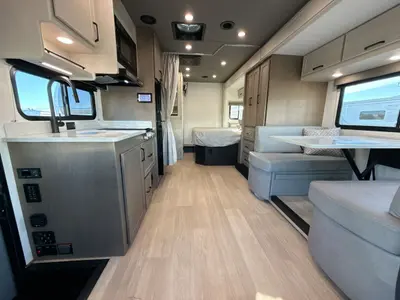 2027 Renegade Villagio photo 48
