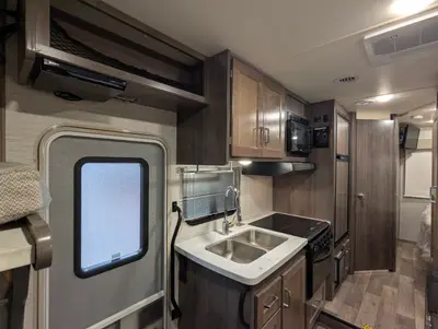 2022 Winnebago Minnie Winnie photo 13