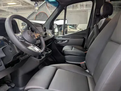 2027 Storyteller Overland Darkmode photo 7
