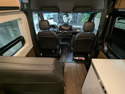 2027 Storyteller Overland Darkmode photo 30