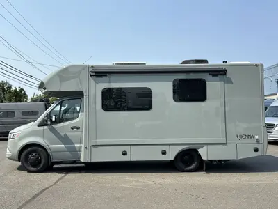 2027 Renegade Vienna photo 6
